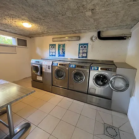 Apartment Look Industriel Pour 4 Personnes Avec Piscine A La *